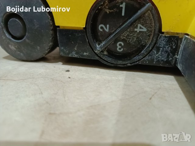 вертикална прахосмукачка Karcher с въртяща четка, снимка 3 - Прахосмукачки - 42991734
