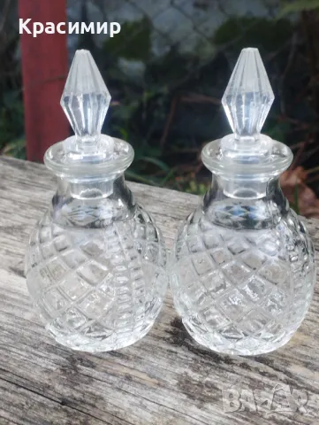 Две малки стъклени шишенца за парфюм или подправки 15 лв. за бр. / двете за 22 лв., снимка 4 - Антикварни и старинни предмети - 48818370