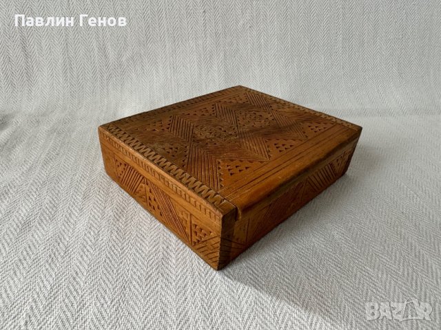	Стара дървена кутия, дърворезба