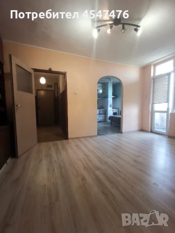 Продавам тристаен апартамент, снимка 1