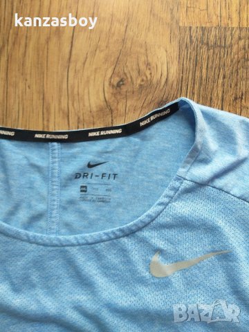 Nike M Nk Brthe Rise - страхотен мъжки потник КАТО НОВ, снимка 2 - Тениски - 33216667