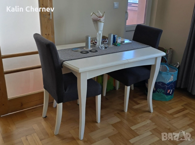 Бяла масивна маса