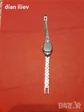 Стар механичен дамски часовник-Лъч , снимка 3 - Антикварни и старинни предмети - 26387950