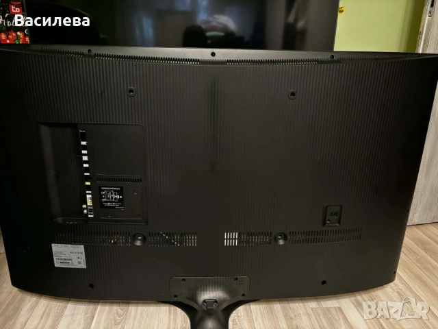  Телевизор Samsung Smart TV  55 инча (curved), снимка 3 - Телевизори - 53092941