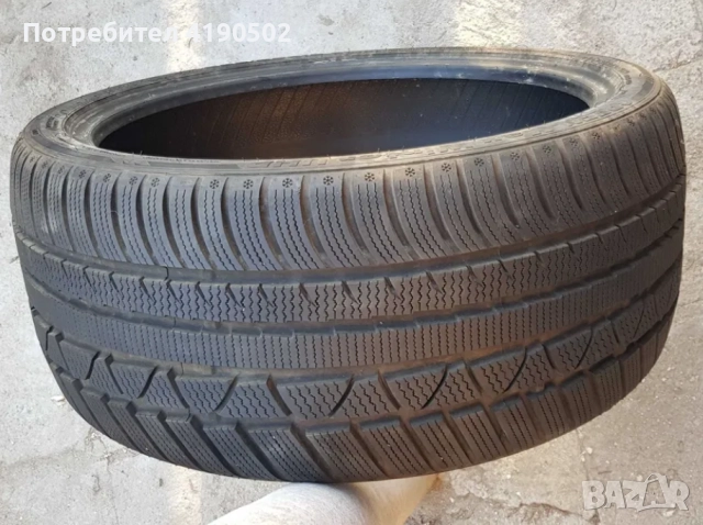 Зимни гуми 255/35/19, снимка 7 - Гуми и джанти - 52747633