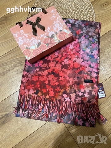 Шал с кутия, снимка 2 - Шалове - 52997317