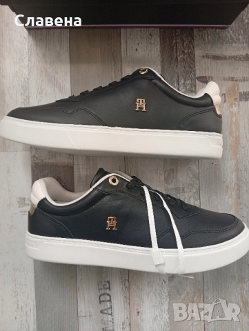 Дамски маратонки Tommy Hilfiger Нови!, снимка 2 - Кецове - 52657135