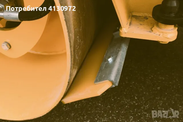 Продава се: Двубандажен вибрационен валяк NTC - VT 090, снимка 2 - Индустриална техника - 49600900