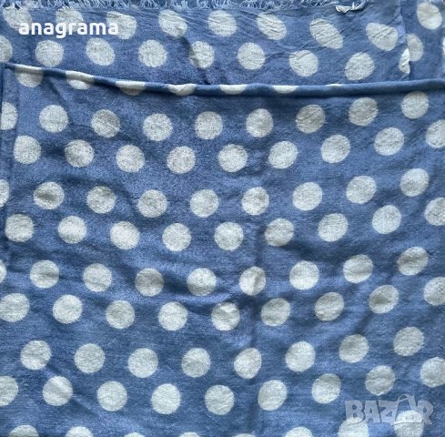 Прекрасен шал вълна и коприна син на точки и голяма синя чанта Roccobarocco , снимка 4 - Чанти - 43493271