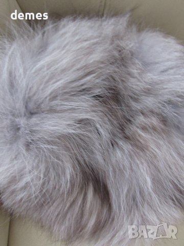 Елегантна кожена дамска шапка от сребриста полярна лисица, нова, снимка 5 - Шапки - 43343219