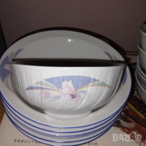 Порцеланов сервиз чинии и купички, снимка 2 - Сервизи - 42948772