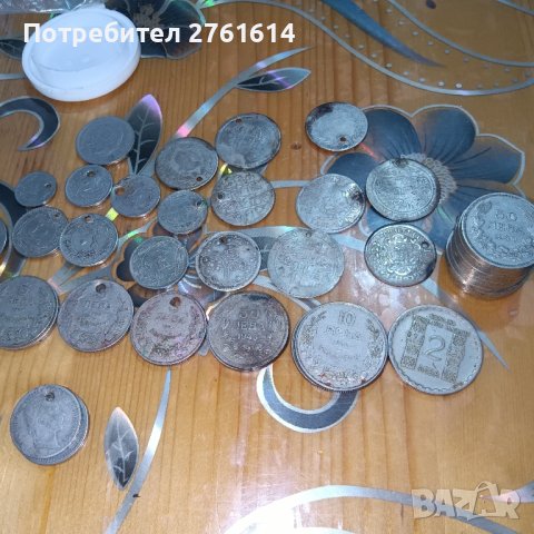 Стари сребърни монети ни