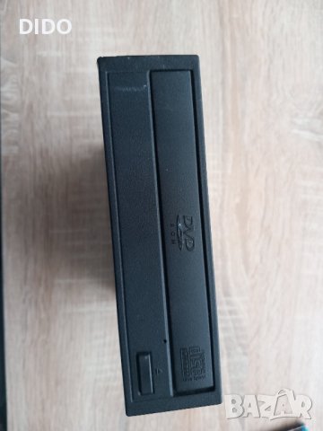 DVD PLAYER , снимка 4 - Плейъри, домашно кино, прожектори - 43697831