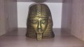 Бюст на египетски фараон. Неизвестен материал. Отлично състояние., снимка 2