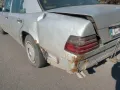 Мерцедес 124 Е250, снимка 3
