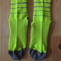2XU Striped Run Compression Socks, снимка 4 - Мъжки чорапи - 43204449