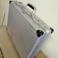 Алуминиев куфар RIMOWA, снимка 3 - Куфари с инструменти - 36909379