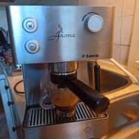 Кафе машина Саеко Арома с ръкохватка с крема диск, работи перфектно и прави страхотно кафе с каймак , снимка 2 - Кафемашини - 37454414