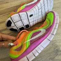 Оригинални цветни маратонки Nike Wmns Flyknit+! 40,5 н, снимка 10 - Маратонки - 43910547