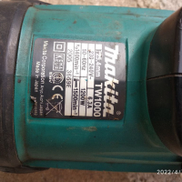 Ударен гайковерт Makita TW1000, снимка 2 - Винтоверти - 36378924