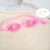 2033 Детски очила за плуване Рибки с UV защита тапи за уши в калъф, снимка 8 - Водни спортове - 32208600