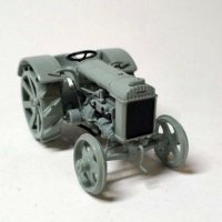 Трактор Фордзон-Путиловец 1924 -  мащаб 1:43 на Hachette модела е нов в блистер, снимка 3 - Колекции - 27860415