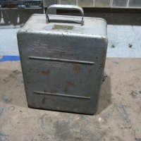 метален куфар