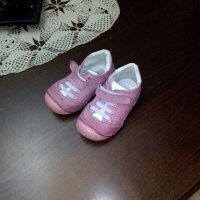 Красиви и удобни обувчици за малка госпожица, снимка 1 - Бебешки обувки - 34794268