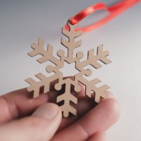 Дървена играчка за елха (снежинка), снимка 2 - Коледни подаръци - 38853171