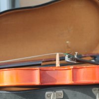 Българска цигулка Кремона  с лък , снимка 4 - Струнни инструменти - 36712941