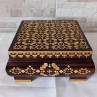Стара дървена кутия за бижута - украсена с фурнир - №1, снимка 1 - Антикварни и старинни предмети - 43706696