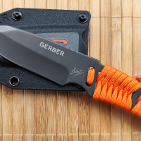 Нож GERBER Bear Grylls Paracord , снимка 1 - Ножове - 12021484