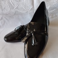 MANGO Дамски лоуфъри черни лачени, снимка 1 - Дамски елегантни обувки - 38080121