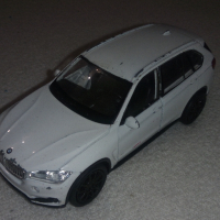 BMW X5 Welly - Мащаб 1:(34-39), снимка 1 - Колекции - 36515820