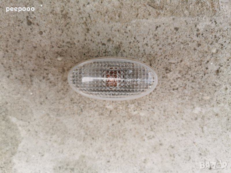 Оригинален  мигач на калника за Мазда 2 2004 година , снимка 1