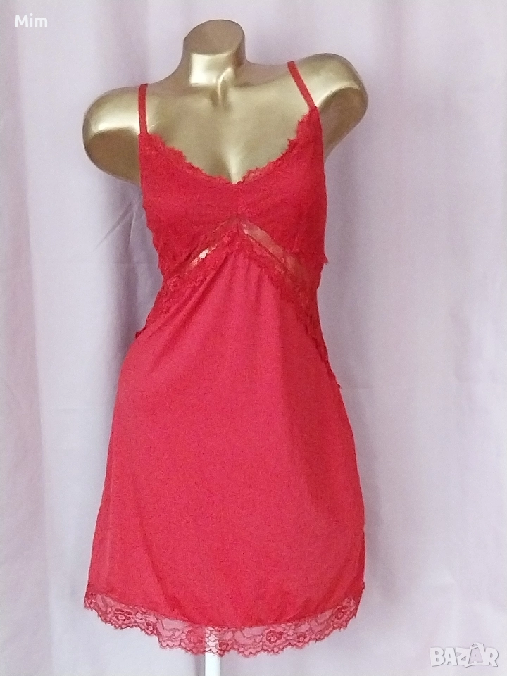 46/48 Червена еластична нощница с дантела , снимка 1