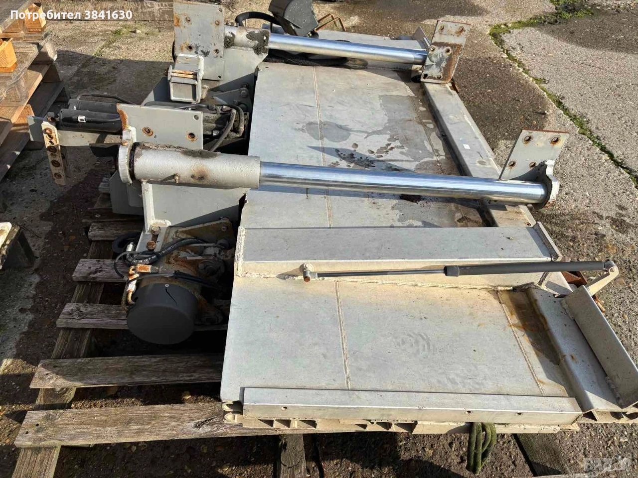 падащ борд за бус под шаси , снимка 1