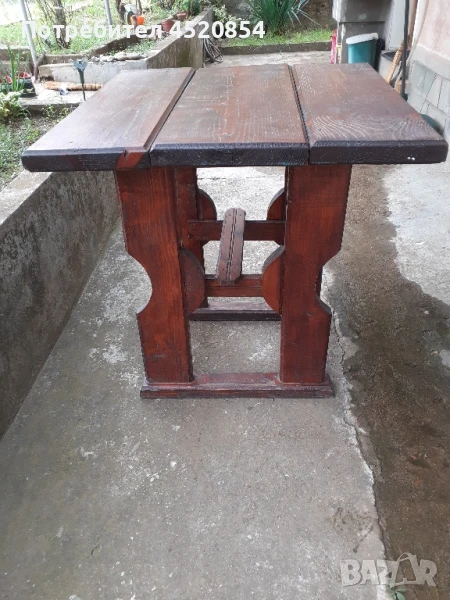 Маса от масивно дърво. Р-ри височина 83см, 80 на 80/квадрат/, снимка 1