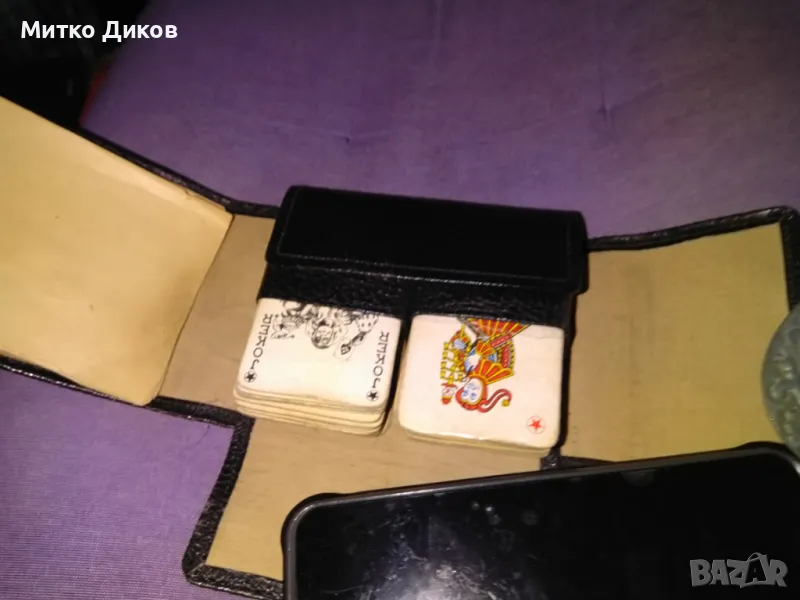 Калъф кожен за 2 чифта карти и те в него винтидж, снимка 1