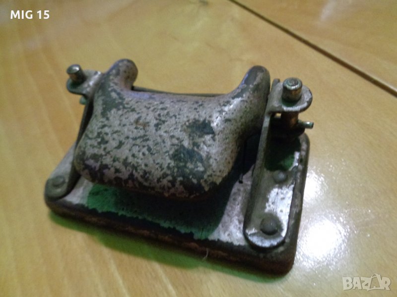 2 стари перфоратора за документи, снимка 1