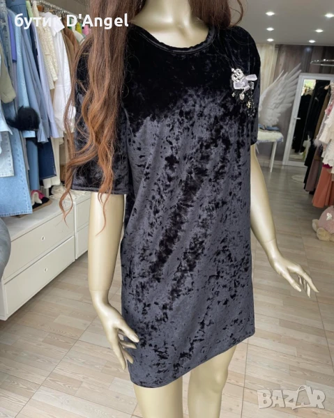 Рокля тип тениска с подвижна брошка, снимка 1