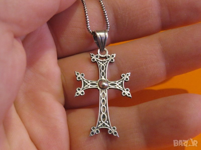 сребърно кръстче, арменски сребърен кръст с надписи на гърба  - за защита от зли сили, снимка 1
