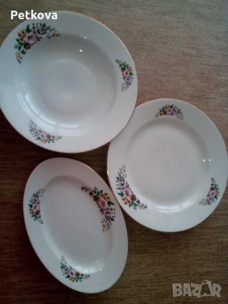Ретро чинии и чаши, снимка 1