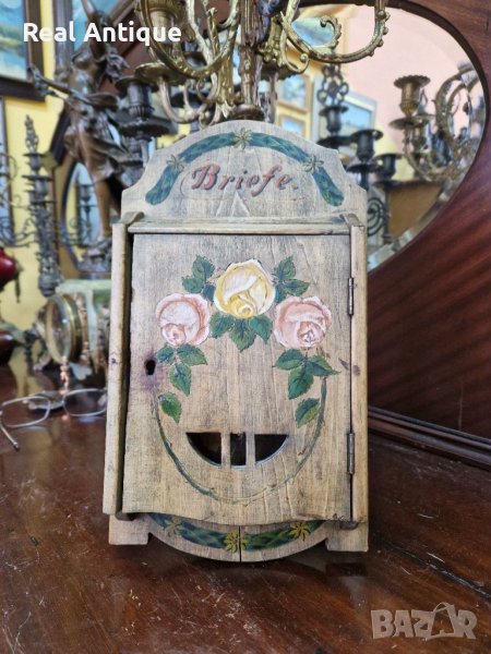 Красива антикварна дървена кутия за ключове , снимка 1