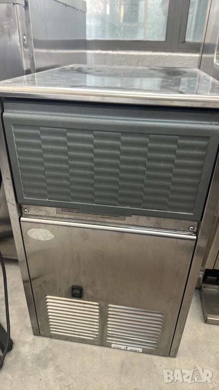 Професионален ледогенератор , снимка 1