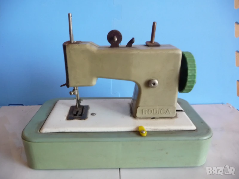 Колекционерска шевна машина Rodica детска , снимка 1
