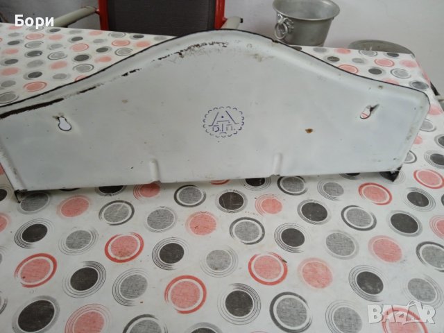 Стара емайлирана поставка за буркани,бутилки, снимка 5 - Други ценни предмети - 38164117