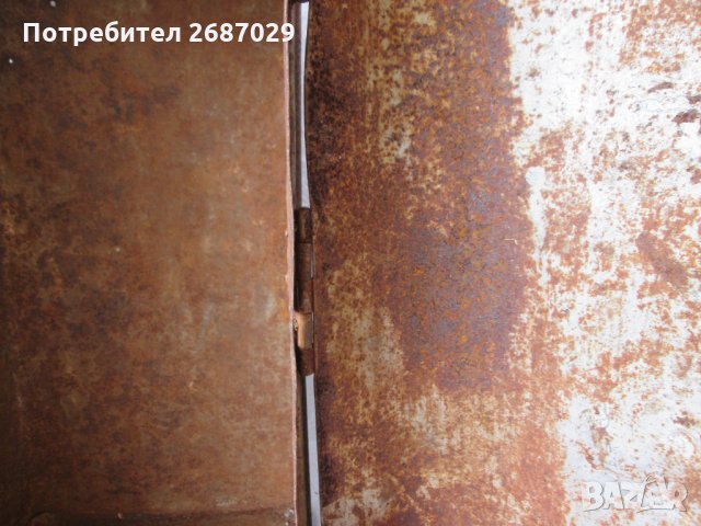  Кутии: Голяма стара метална кутия чанта сандък с дръжка, лале, лалета, снимка 7 - Други ценни предмети - 28951517