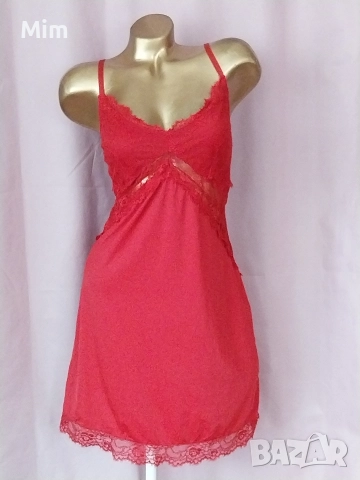 46/48 Червена еластична нощница с дантела 