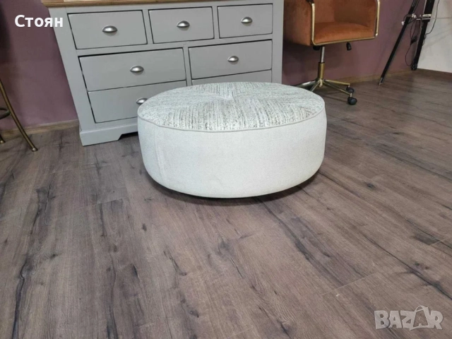 Бежова кръгла табуретка от плат, снимка 3 - Дивани и мека мебел - 51956044